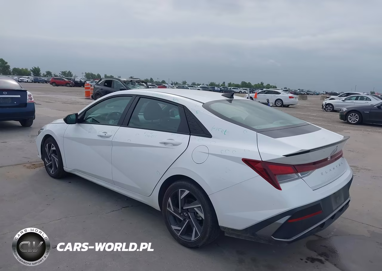 2025 Hyundai Elantra Sel Sport VIN:KMHLM4DG9SU963647 - 3