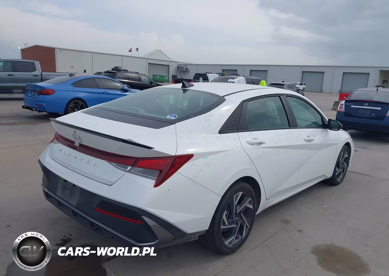 2025 Hyundai Elantra Sel Sport VIN:KMHLM4DG9SU963647 - 4