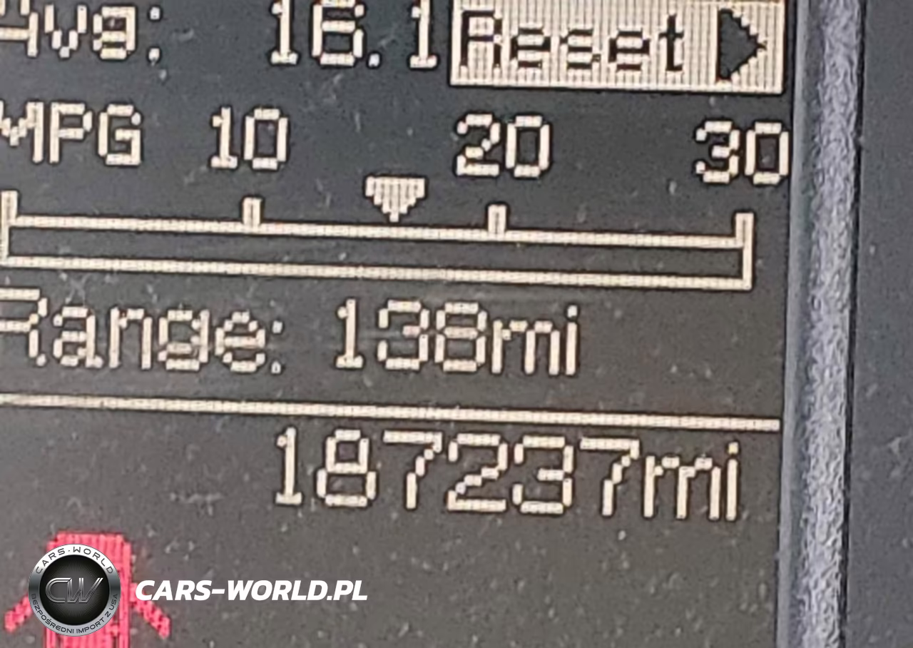 2018 Ram 1500 Express 4X4 6'4 Box VIN:1C6RR7FT2JS242101 - 15