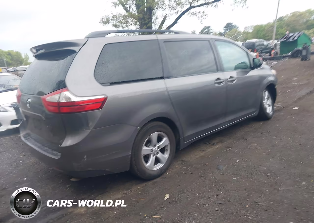 2015 Toyota Sienna Le 8 Passenger VIN:5TDKK3DC4FS625368 - 4
