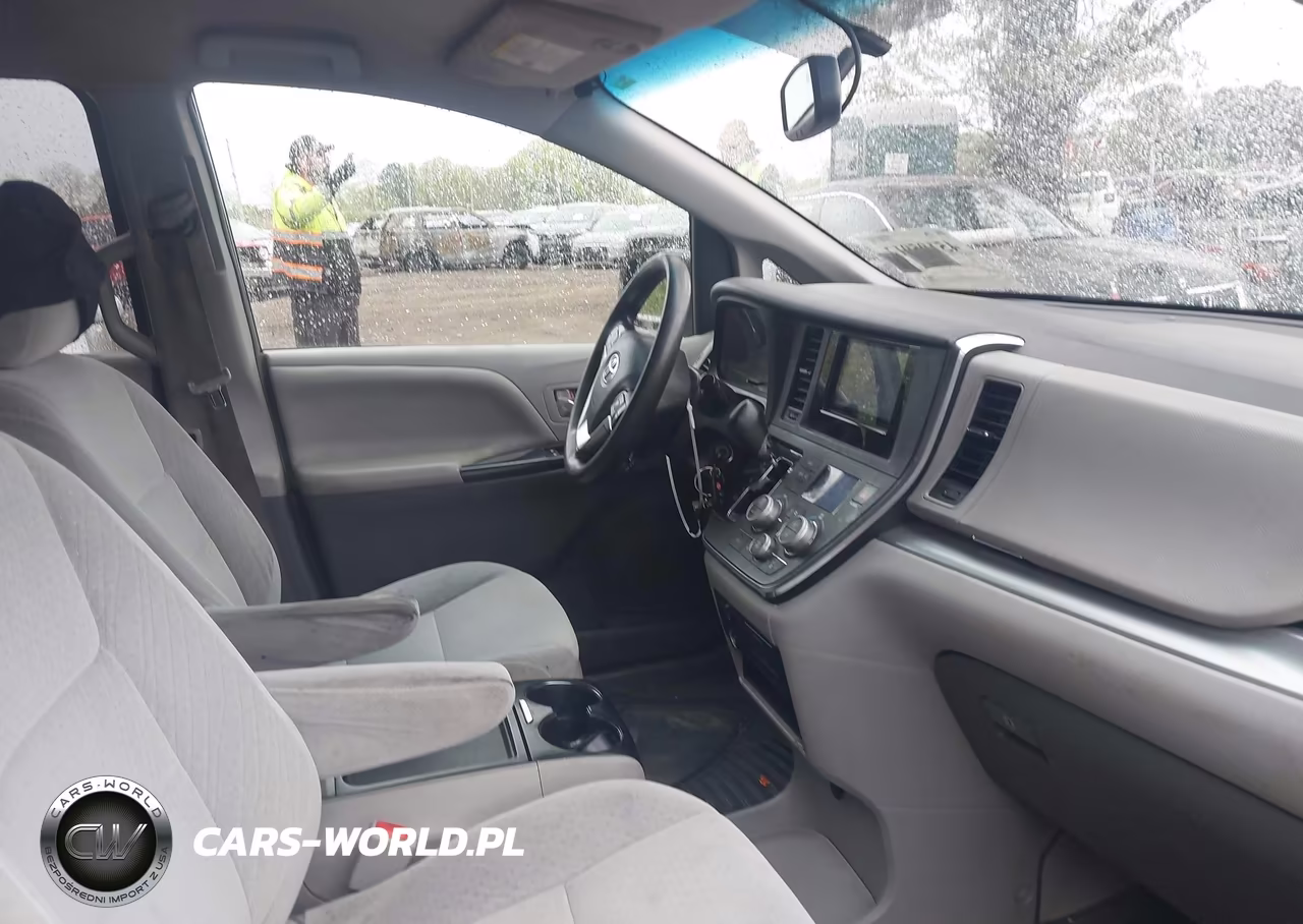 2015 Toyota Sienna Le 8 Passenger VIN:5TDKK3DC4FS625368 - 5