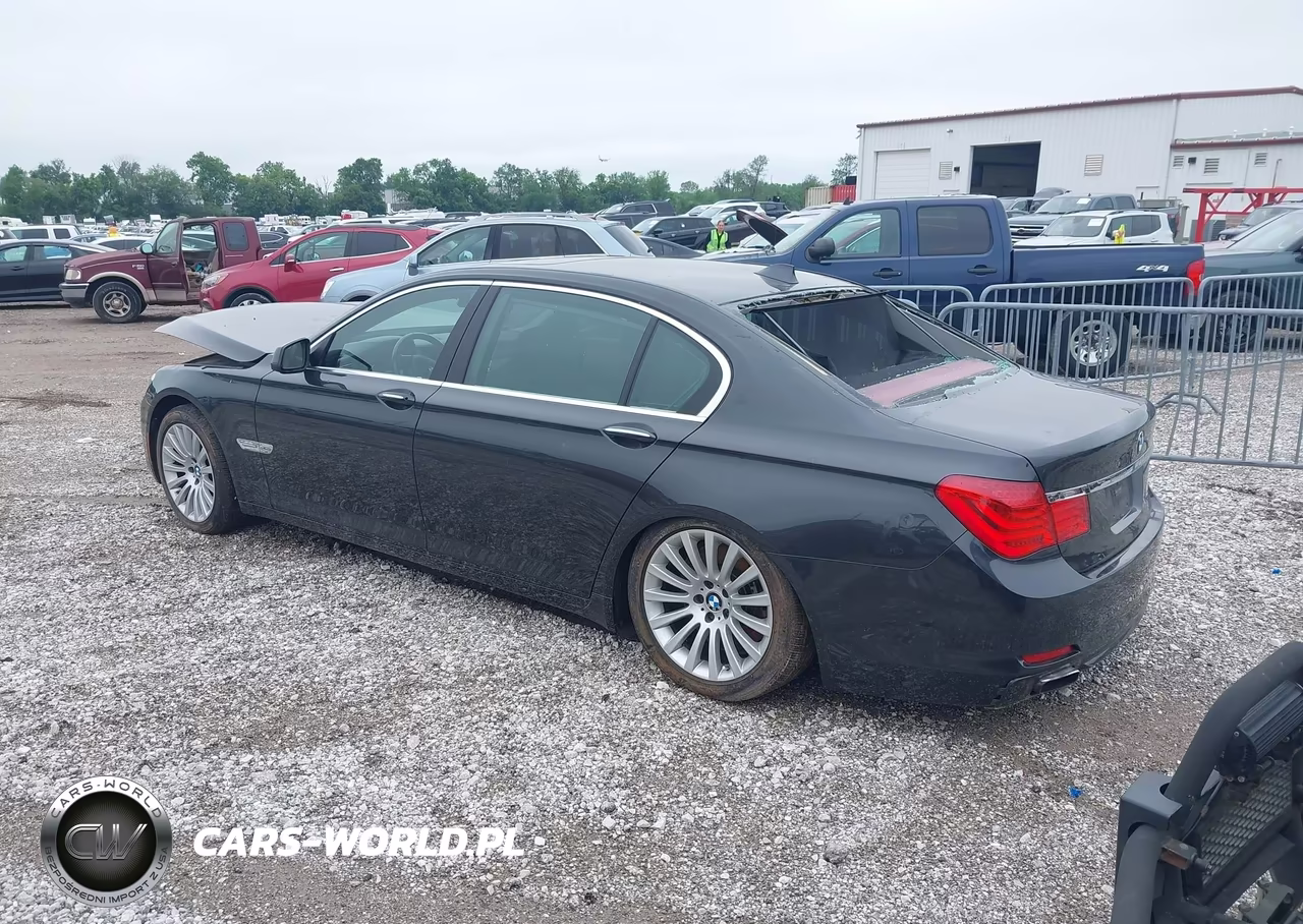 2012 BMW 750Li xDrive VIN:WBAKC8C55CC437918 - 3