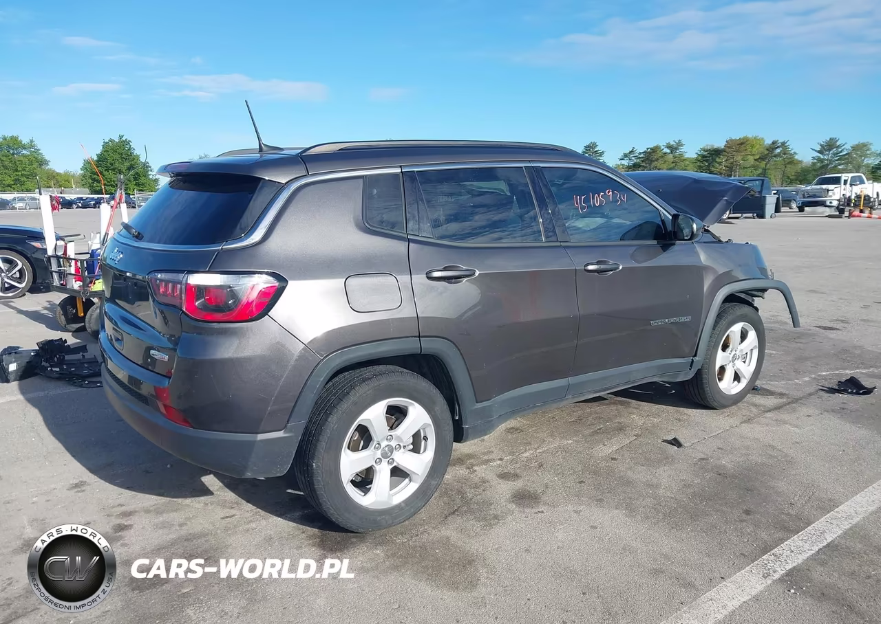 2018 Jeep Compass Latitude Fwd VIN:3C4NJCBB1JT165952 - 4