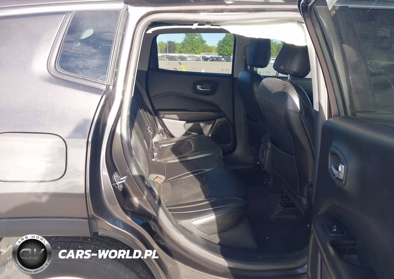 2018 Jeep Compass Latitude Fwd VIN:3C4NJCBB1JT165952 - 8