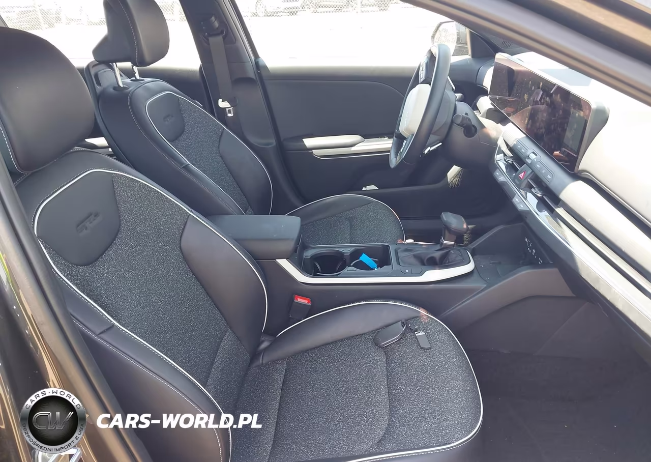 2025 Kia K4 Gt-Line VIN:3KPFW4DE6SE184425 - 5