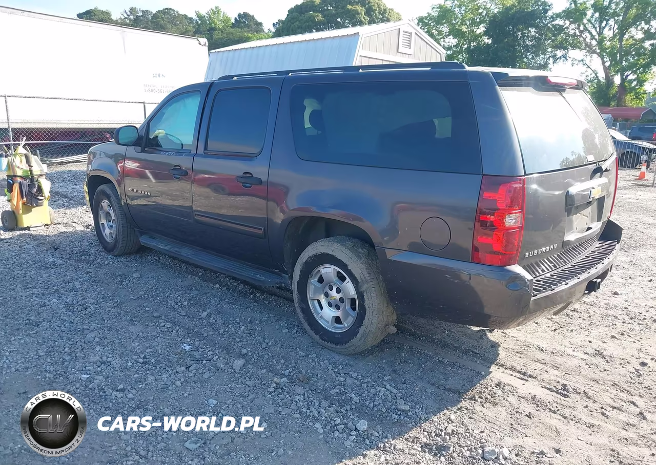 2010 Chevrolet Suburban 1500 Ls VIN:1GNUCHE06AR127873 - 3