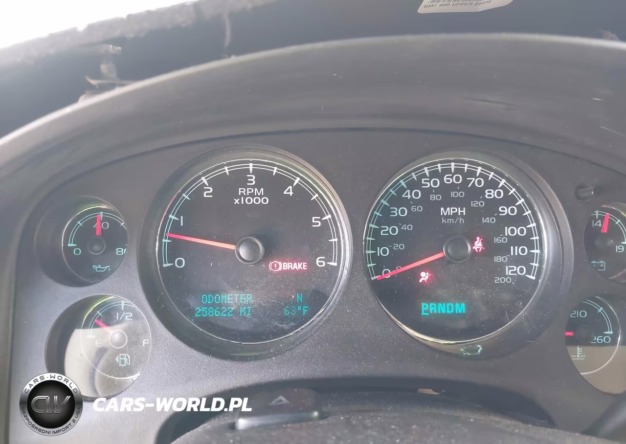 2010 Chevrolet Suburban 1500 Ls VIN:1GNUCHE06AR127873 - 7