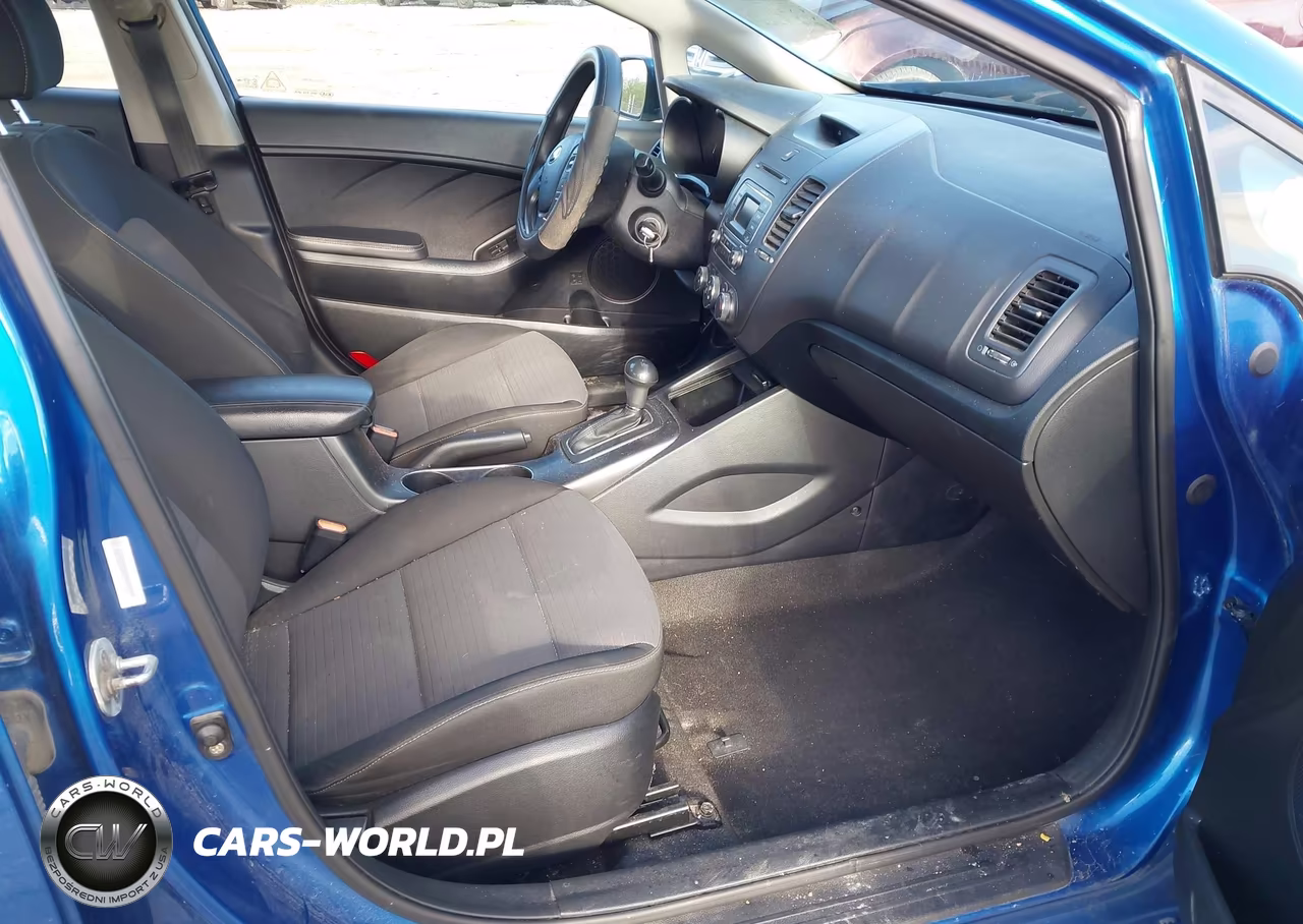 2015 Kia Forte Lx VIN:KNAFX4A6XF5332147 - 5