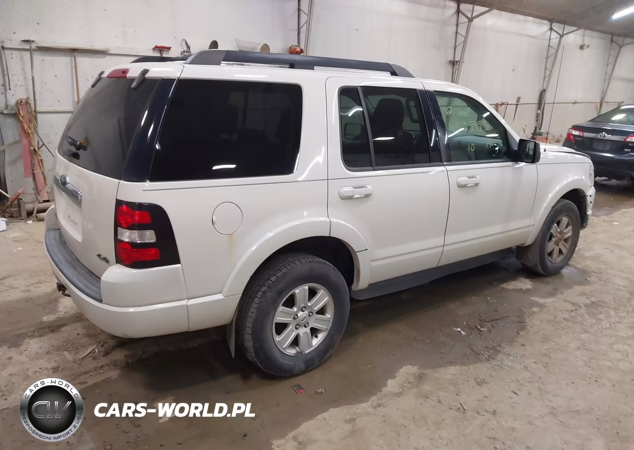 2010 Ford Explorer Xlt VIN:1FMEU7DE6AUA14676 - 4