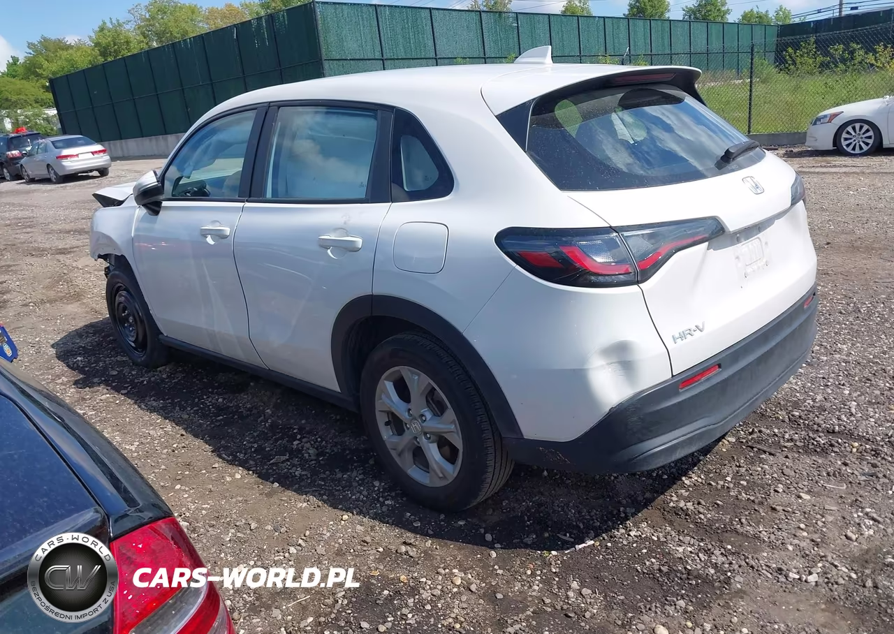 2025 Honda Hr-V Awd Lx VIN:3CZRZ2H33SM752065 - 3