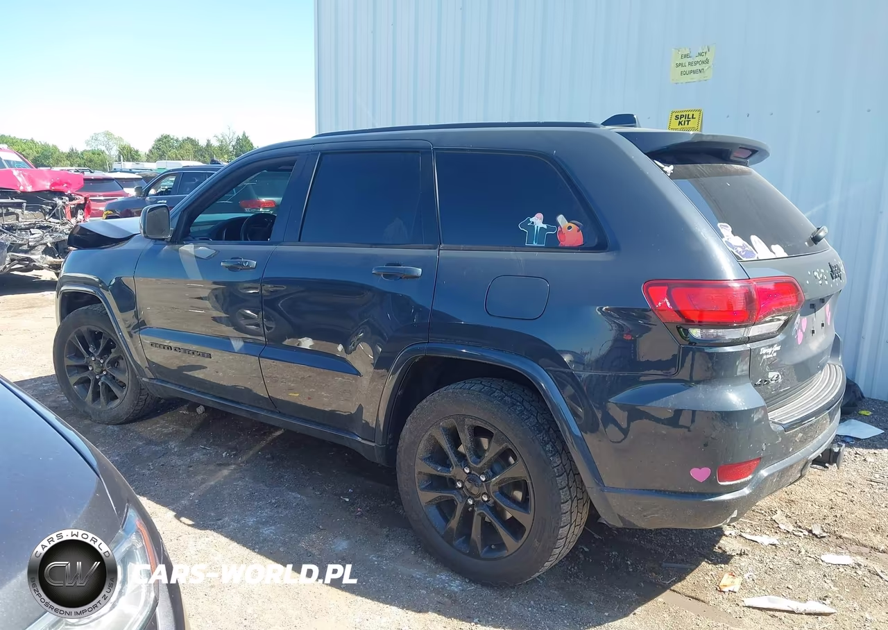 2017 Jeep Grand Cherokee Altitude 4X4 VIN:1C4RJFAG7HC892602 - 14
