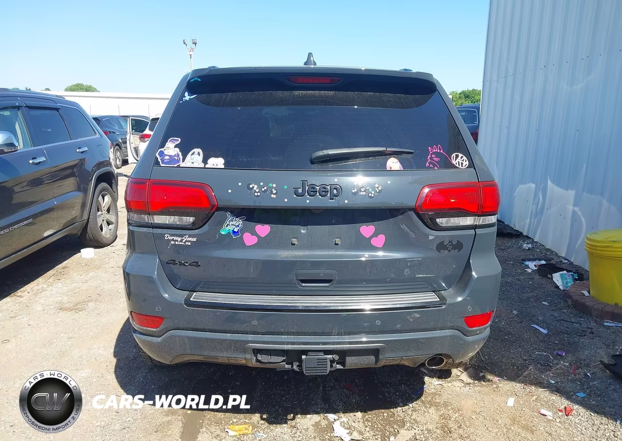 2017 Jeep Grand Cherokee Altitude 4X4 VIN:1C4RJFAG7HC892602 - 16