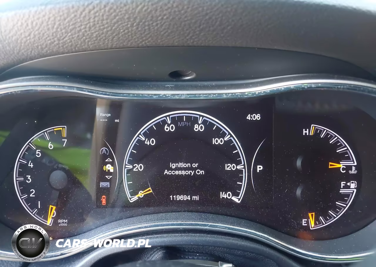 2017 Jeep Grand Cherokee Altitude 4X4 VIN:1C4RJFAG7HC892602 - 7
