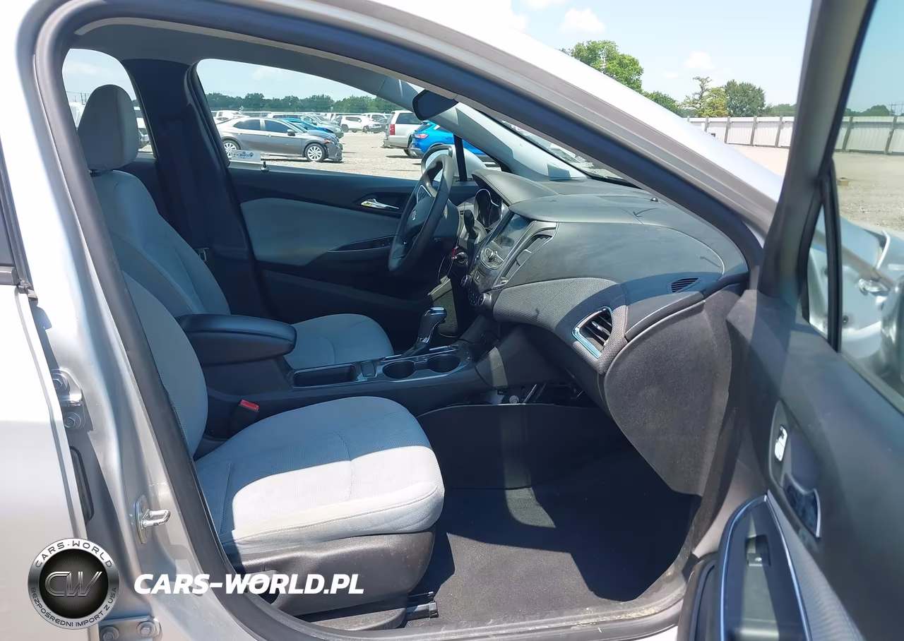 2019 Chevrolet Cruze Ls VIN:3G1BC6SM7KS571640 - 5