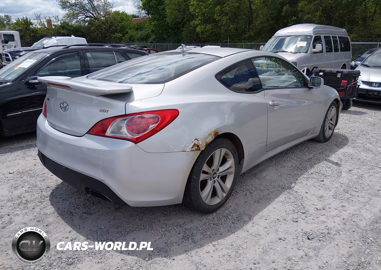 2010 Hyundai Genesis 2.0T Premium VIN:KMHHT6KD1AU004898 - 4