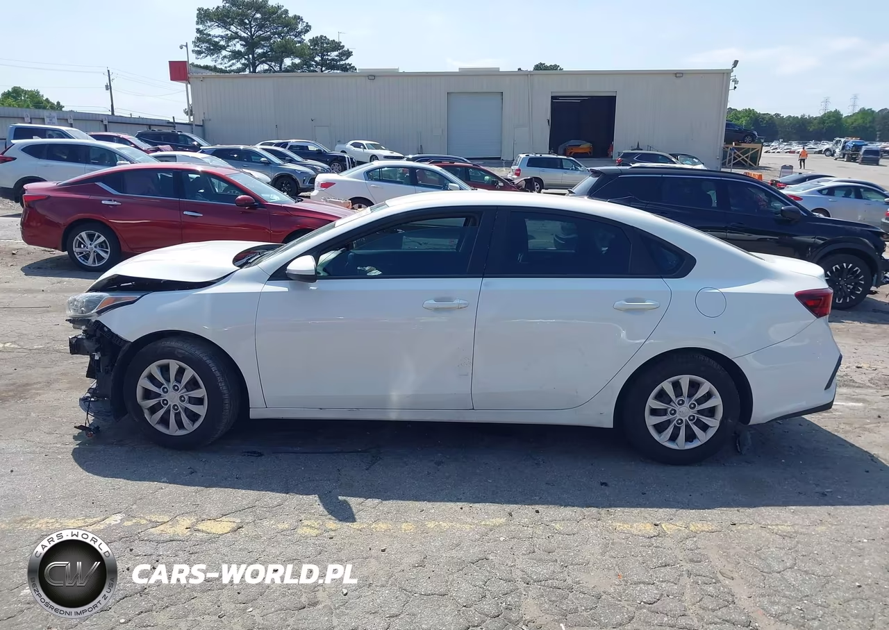 2021 Kia Forte Fe VIN:3KPF24AD3ME275095 - 13