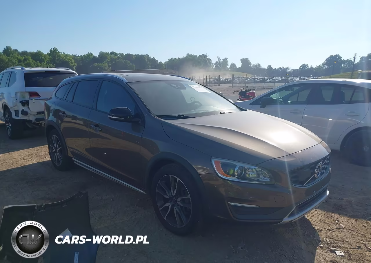 2015 Volvo V60 Cross Country T5 Platinum