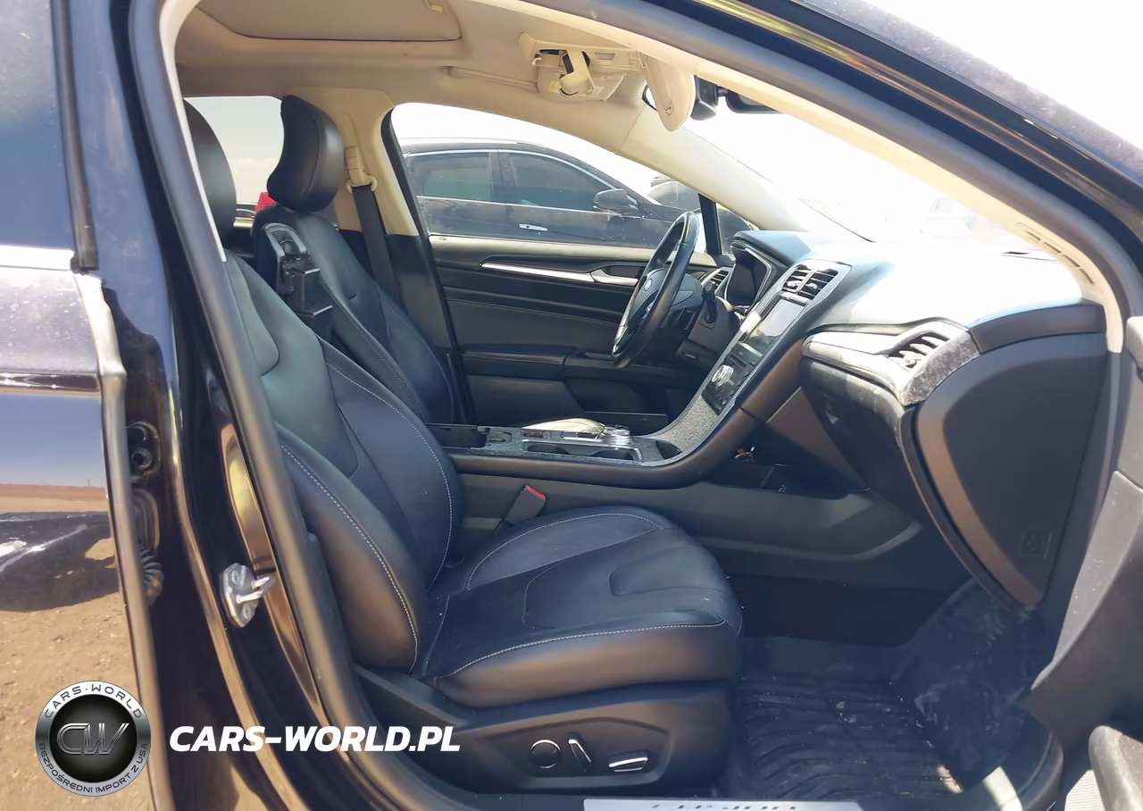 2019 Ford Fusion Titanium VIN:3FA6P0D98KR121706 - 5