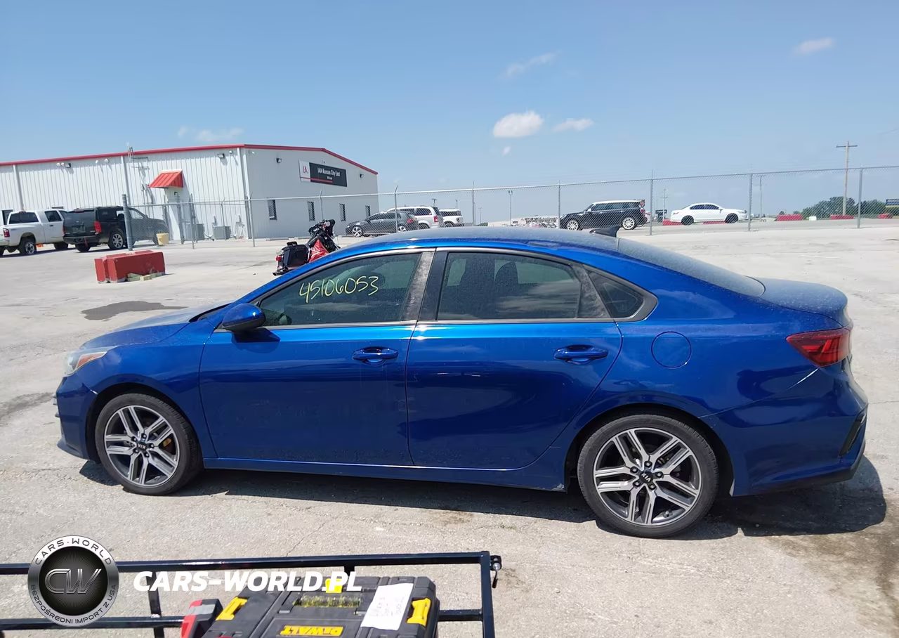 2019 Kia Forte S VIN:3KPF34AD7KE041777 - 14