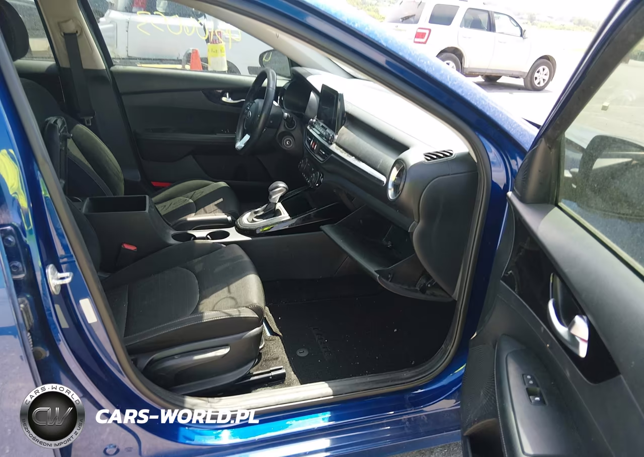 2019 Kia Forte S VIN:3KPF34AD7KE041777 - 5