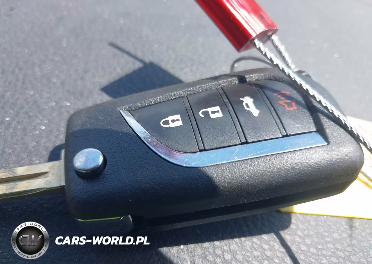 2021 Toyota Camry Le VIN:4T1C11AK9MU570072 - 11