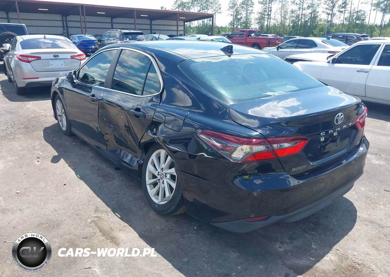 2021 Toyota Camry Le VIN:4T1C11AK9MU570072 - 3