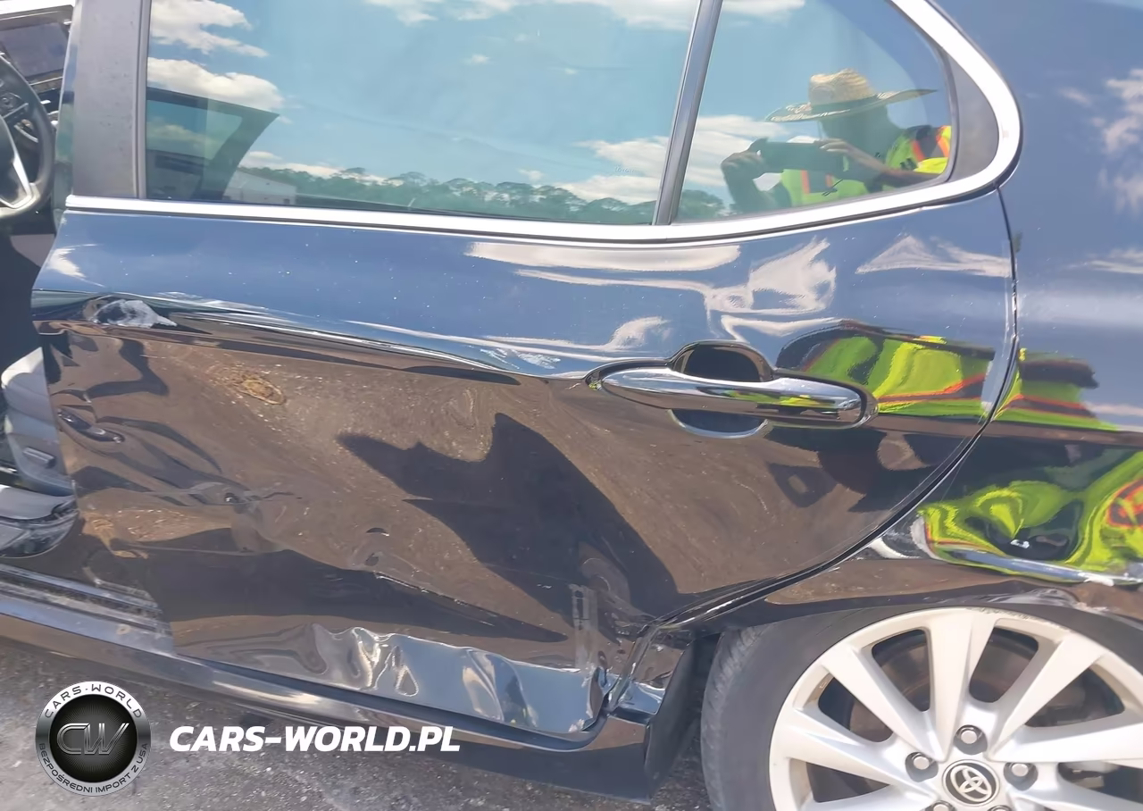 2021 Toyota Camry Le VIN:4T1C11AK9MU570072 - 6