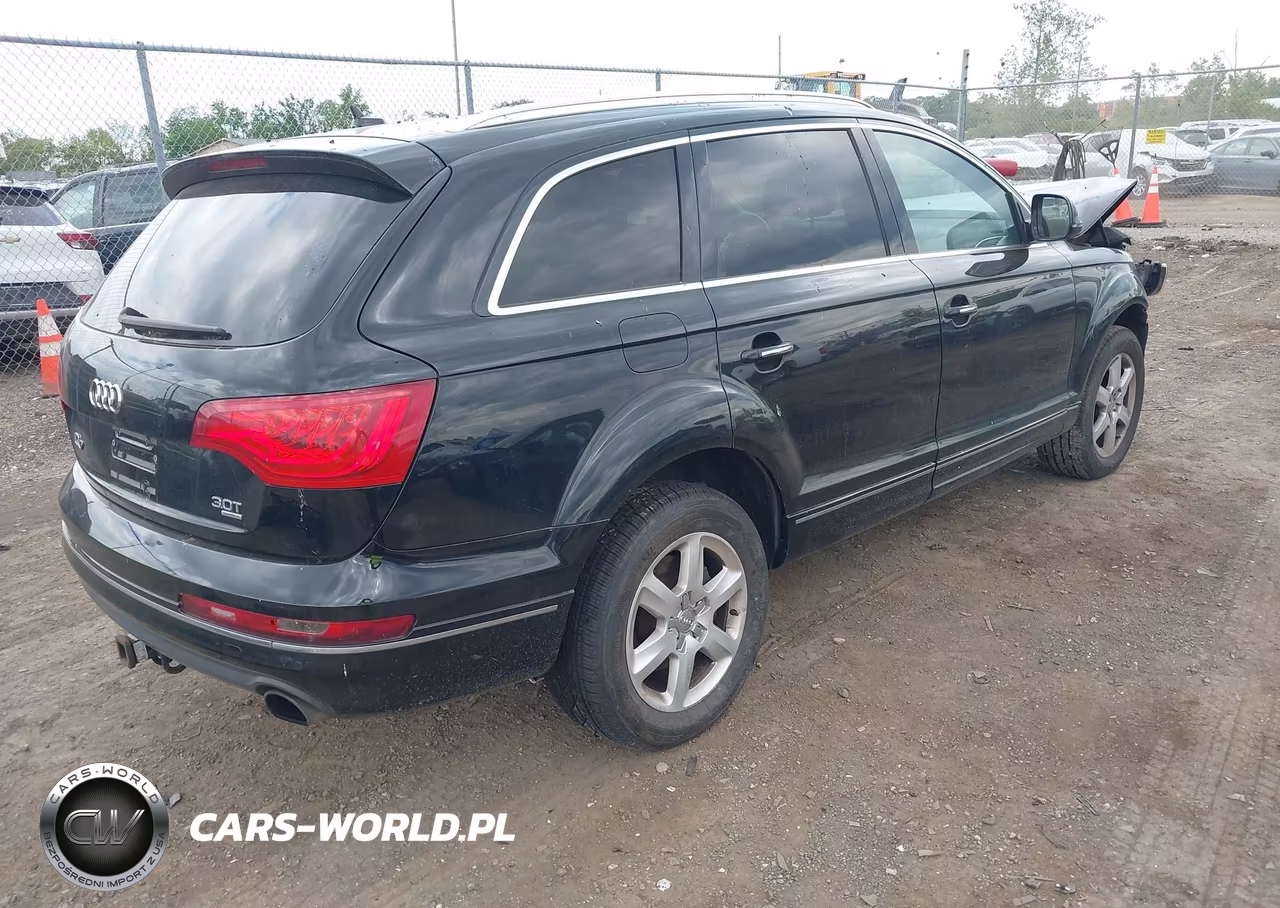 2015 Audi Q7 3.0T Premium VIN:WA1CGAFEXFD021760 - 4