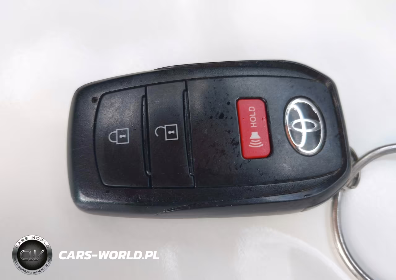 2022 Toyota Corolla Cross Le VIN:7MUCAAAG0NV012994 - 11
