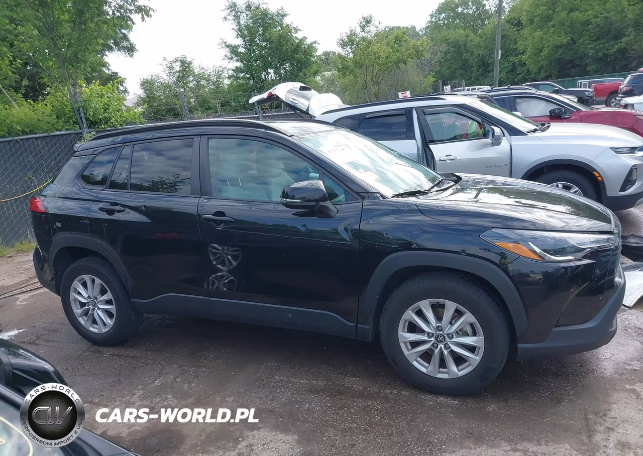 2022 Toyota Corolla Cross Le VIN:7MUCAAAG0NV012994 - 14