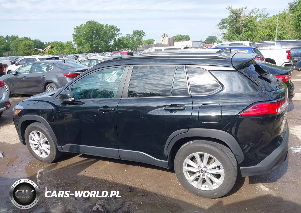 2022 Toyota Corolla Cross Le VIN:7MUCAAAG0NV012994 - 15