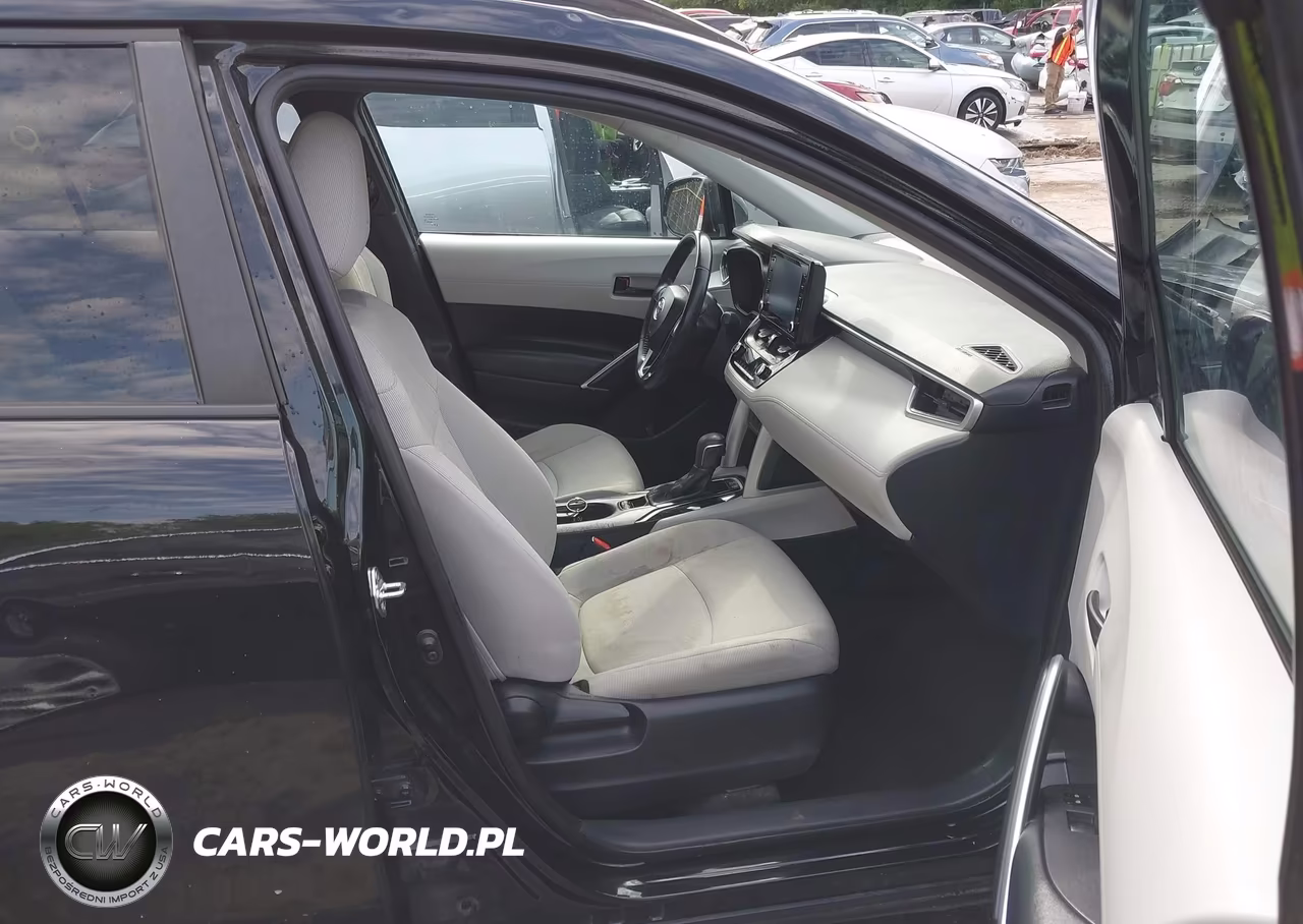 2022 Toyota Corolla Cross Le VIN:7MUCAAAG0NV012994 - 5
