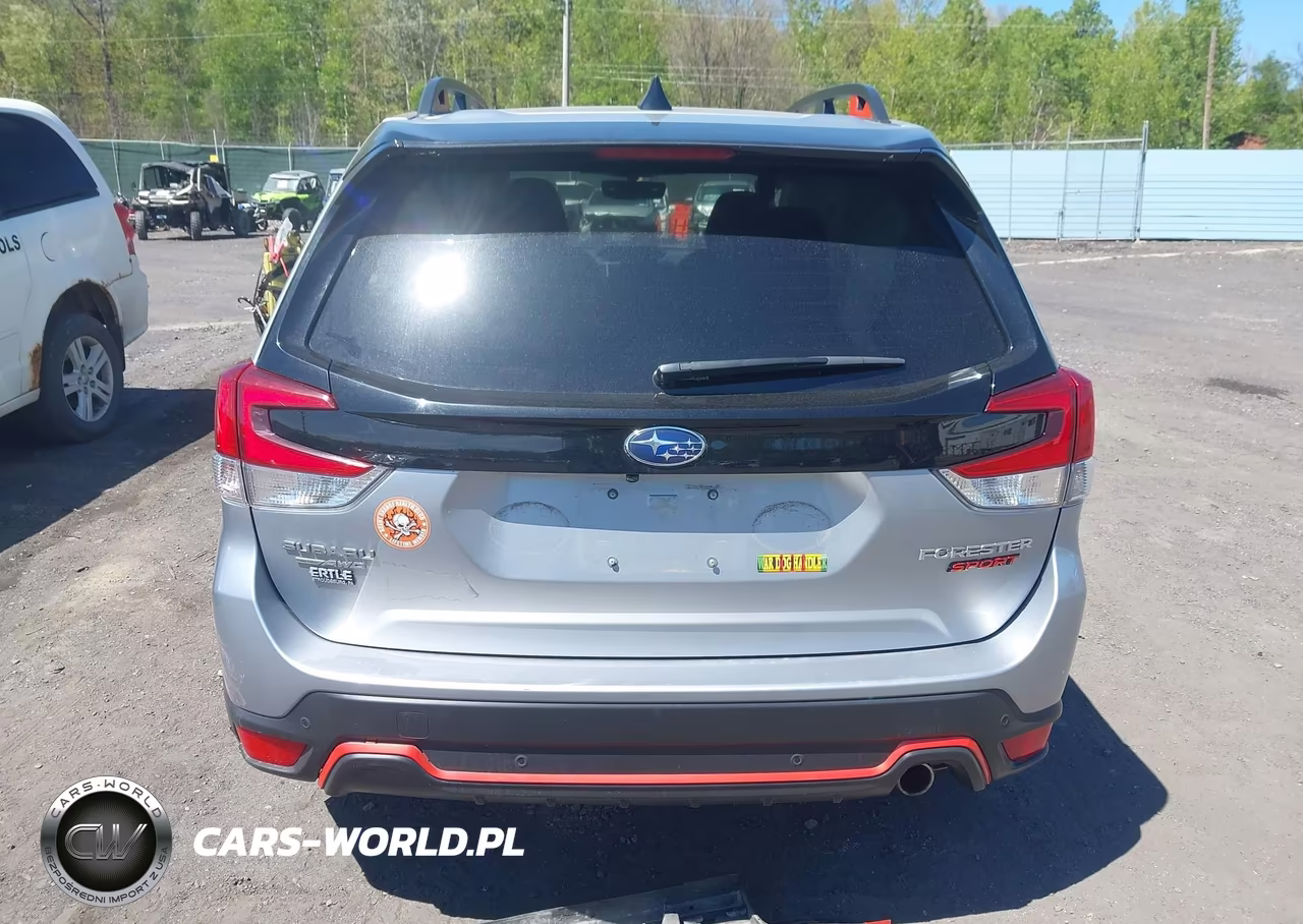 2024 Subaru Forester Sport VIN:JF2SKAGC1RH427969 - 16