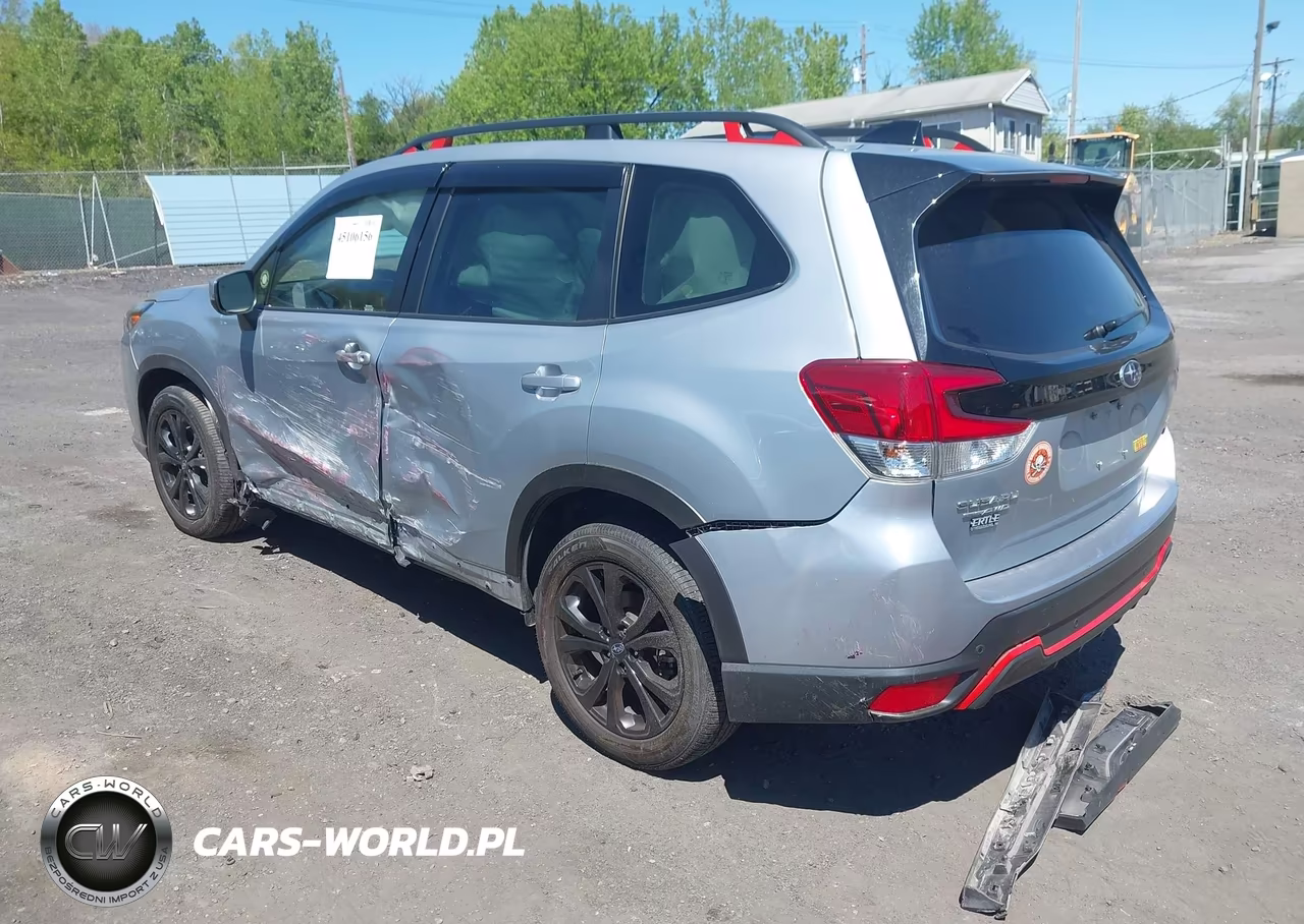 2024 Subaru Forester Sport VIN:JF2SKAGC1RH427969 - 3
