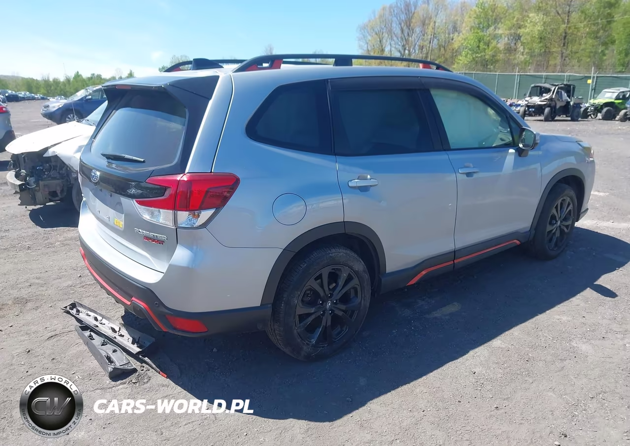 2024 Subaru Forester Sport VIN:JF2SKAGC1RH427969 - 4