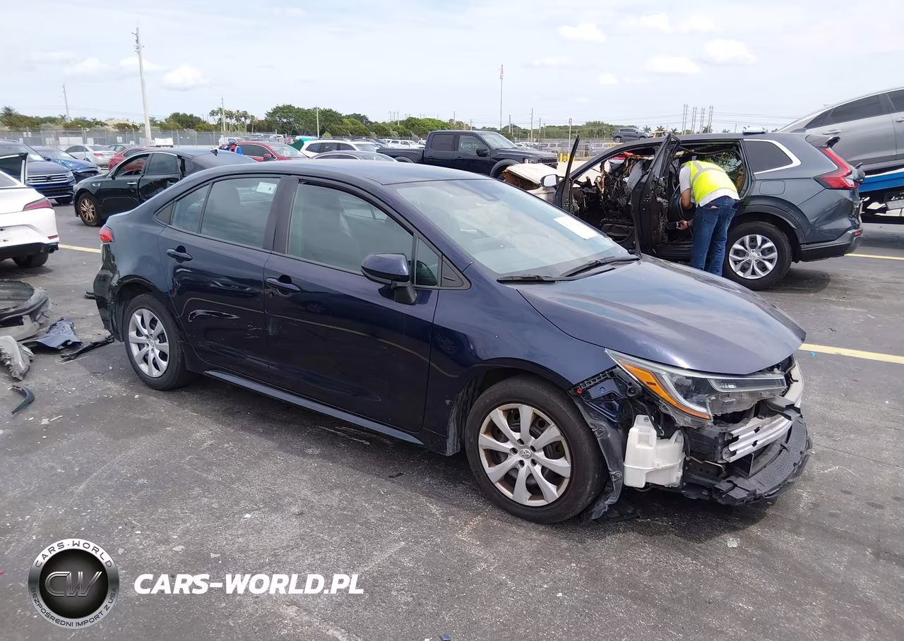 2022 Toyota Corolla Le – zdjęcie 1 z 17