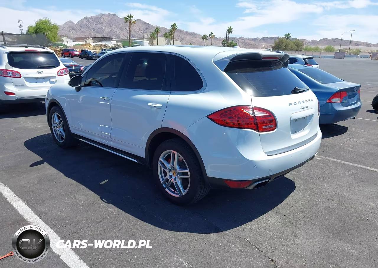 2014 Porsche Cayenne Platinum Edition VIN:WP1AA2A28ELA93187 - 3