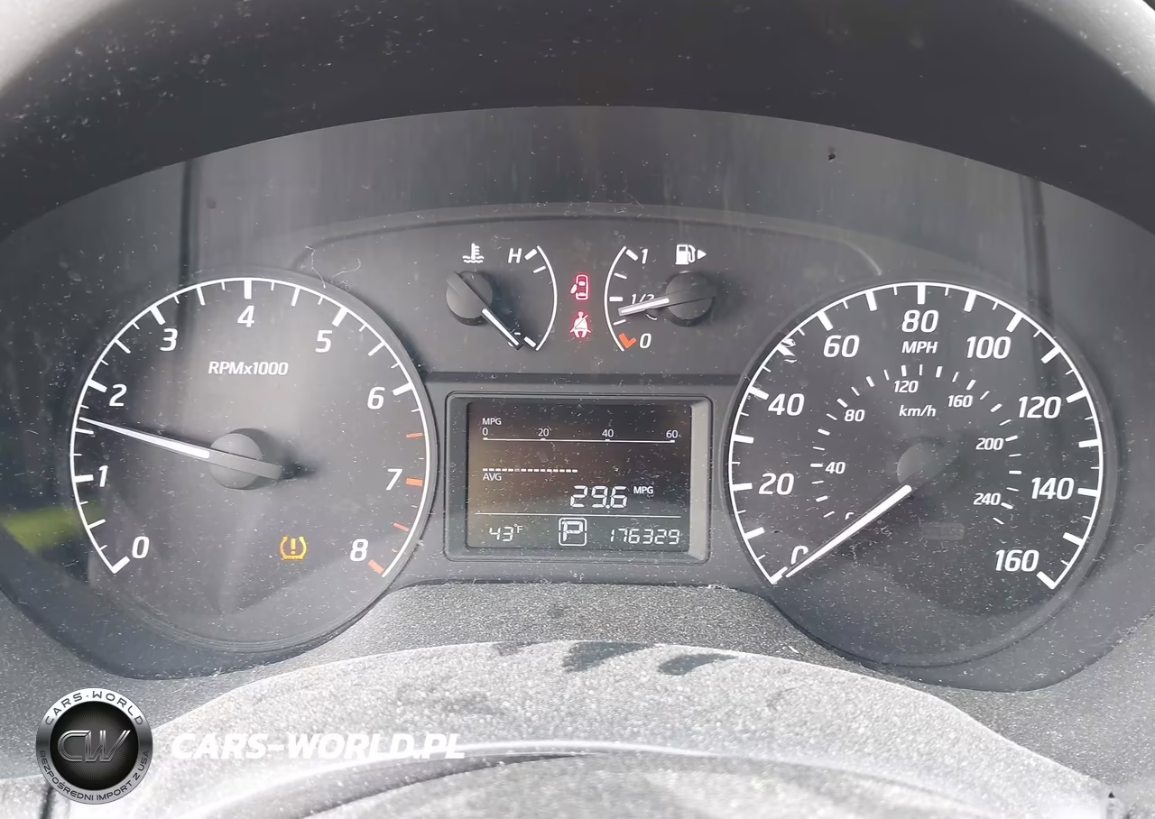 2016 Nissan Sentra S VIN:3N1AB7AP8GY331768 - 7