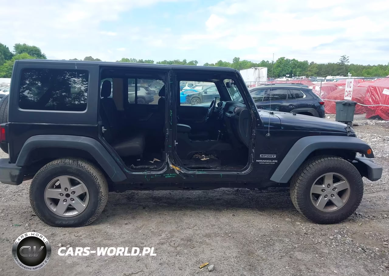 2016 Jeep Wrangler Unlimited Sport VIN:1C4HJWDGXGL300941 - 13
