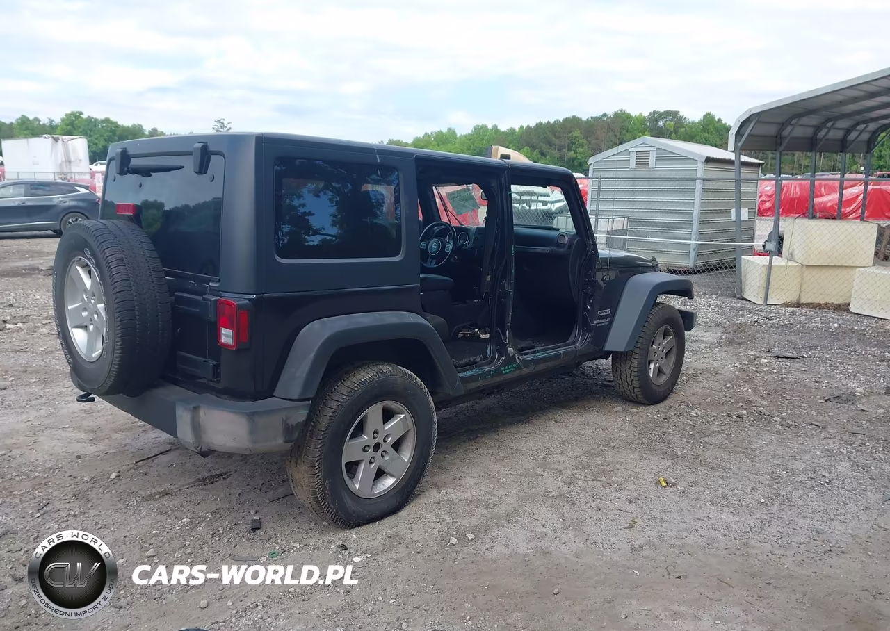 2016 Jeep Wrangler Unlimited Sport VIN:1C4HJWDGXGL300941 - 4