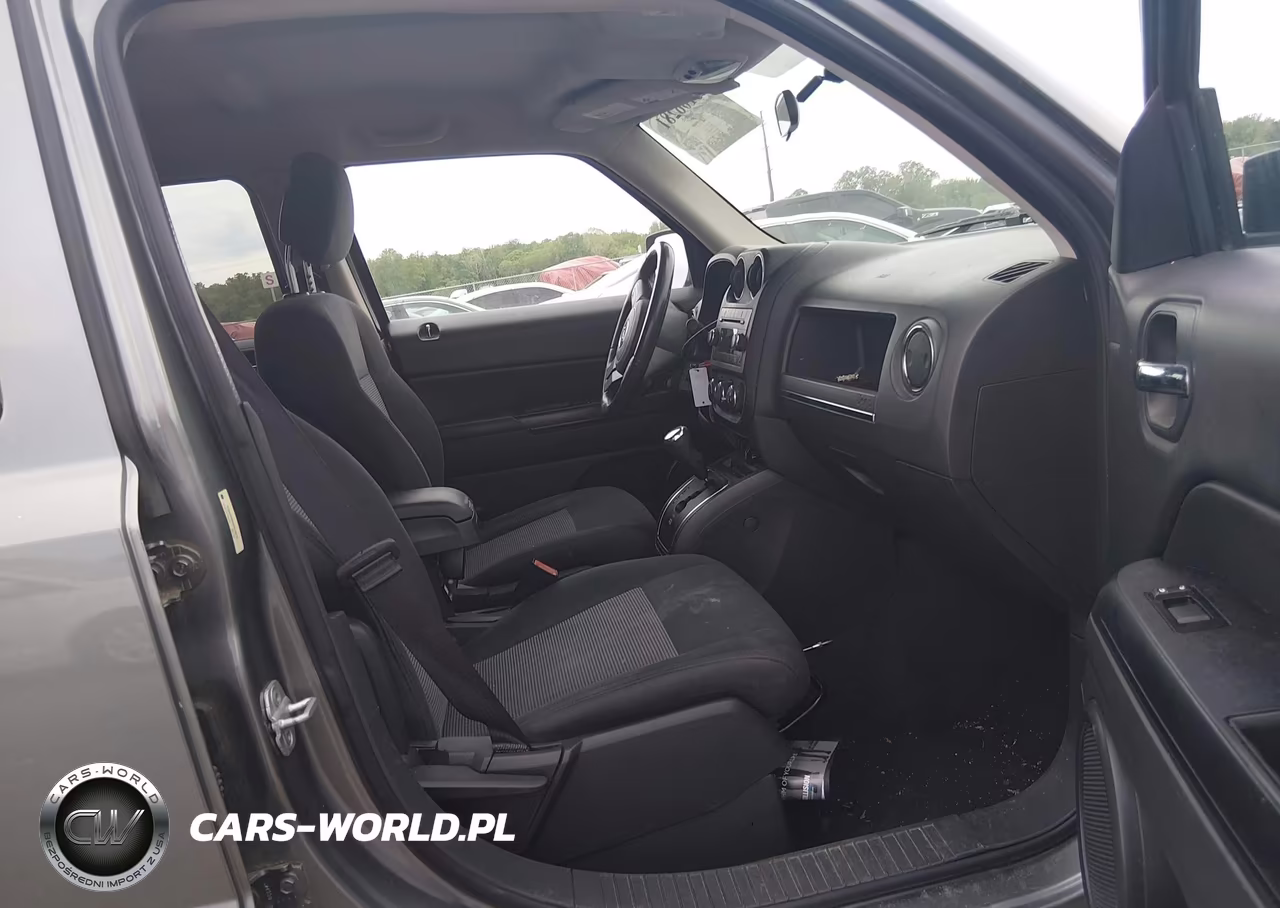 2012 Jeep Patriot Latitude VIN:1C4NJPFA0CD678675 - 5