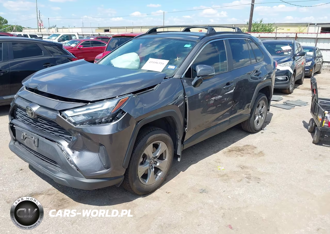 2024 Toyota Rav4 Xle VIN:2T3W1RFV5RC265179 - 2
