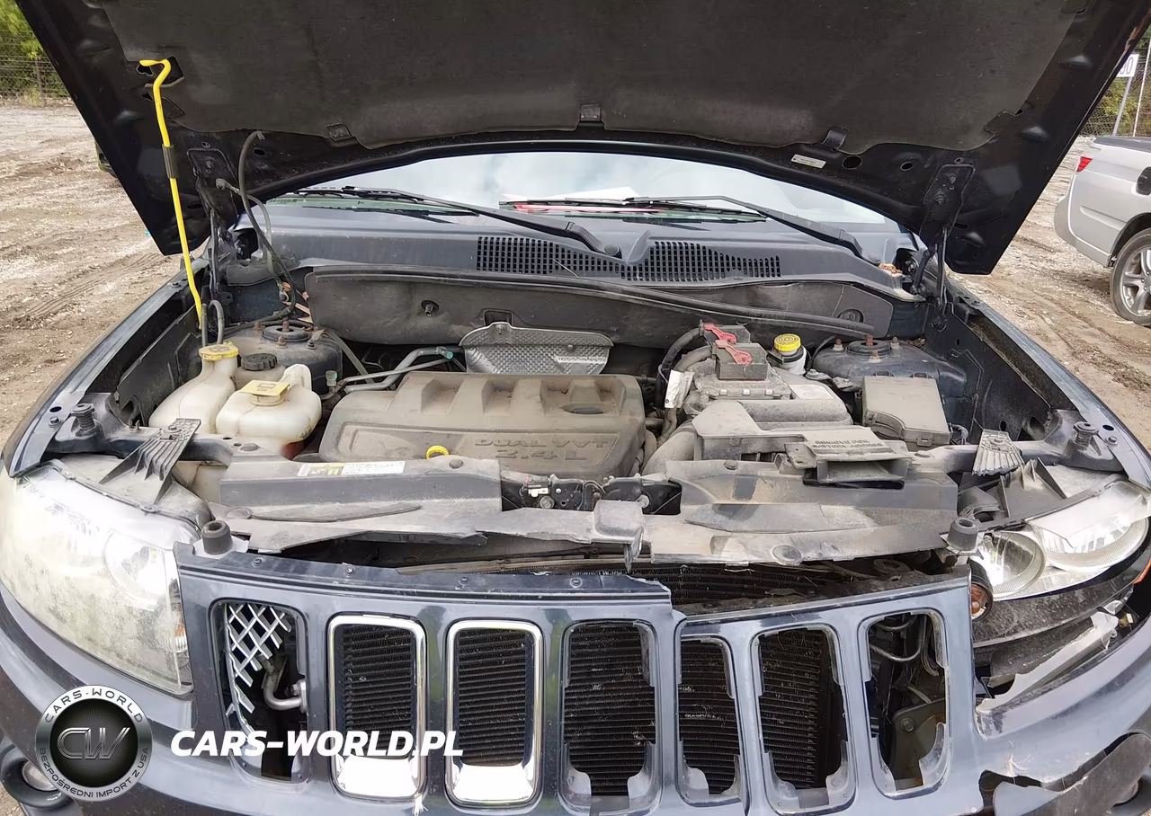 2014 Jeep Compass Latitude VIN:1C4NJDEB2ED886391 - 10