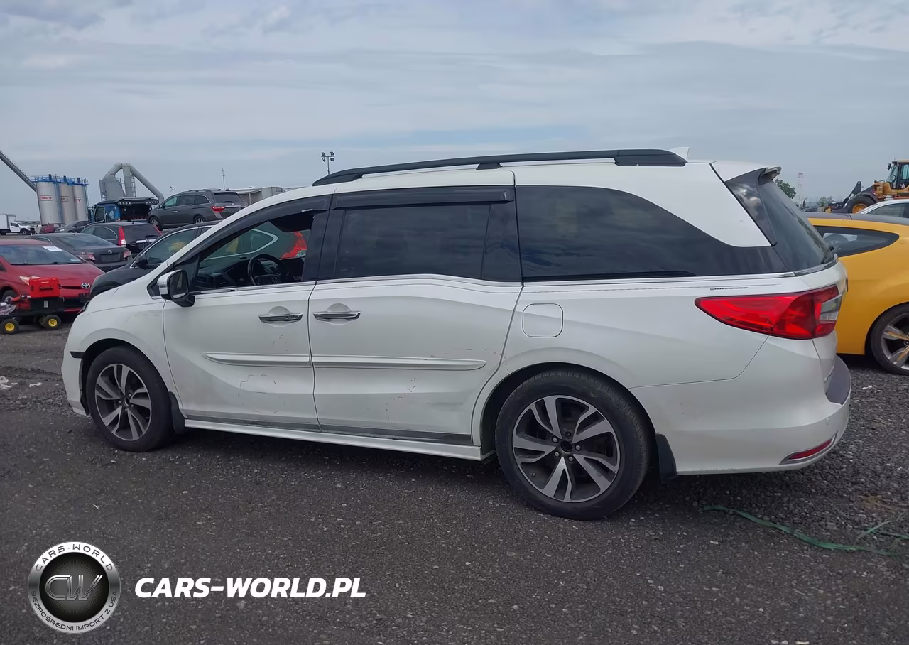 2018 Honda Odyssey Elite VIN:5FNRL6H95JB037472 - 14