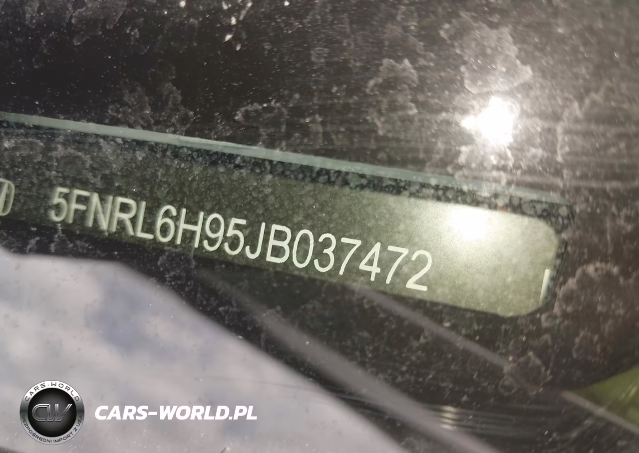 2018 Honda Odyssey Elite VIN:5FNRL6H95JB037472 - 17