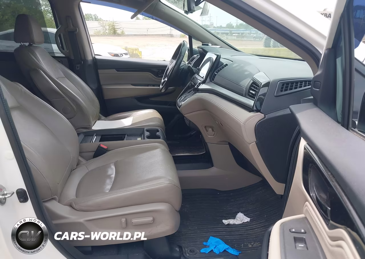 2018 Honda Odyssey Elite VIN:5FNRL6H95JB037472 - 5
