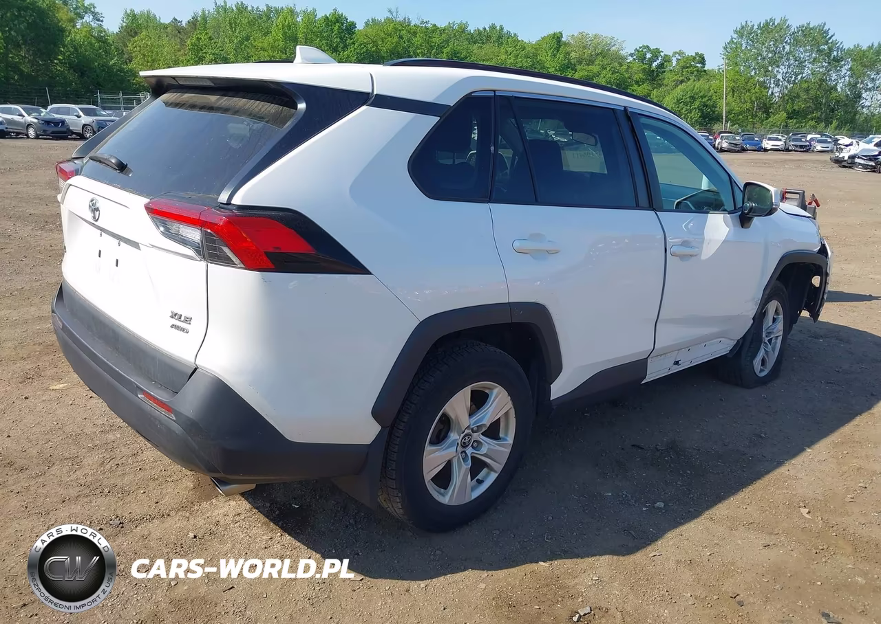 2021 Toyota Rav4 Xle VIN:2T3P1RFV6MC144786 - 4