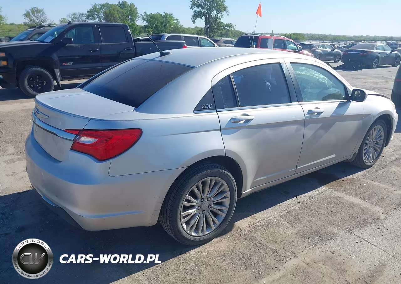 2012 Chrysler 200 Lx VIN:1C3CCBAB4CN101117 - 4