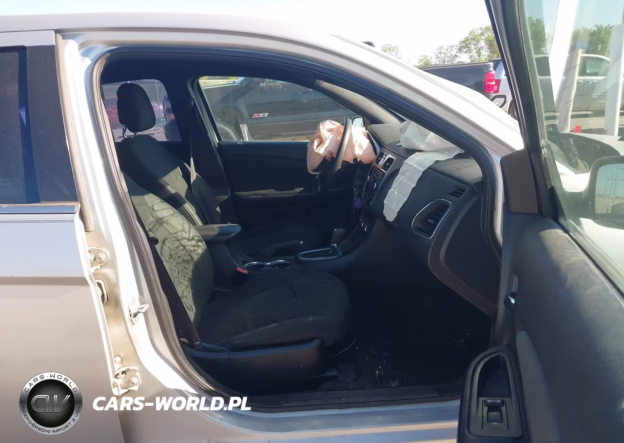 2012 Chrysler 200 Lx VIN:1C3CCBAB4CN101117 - 5