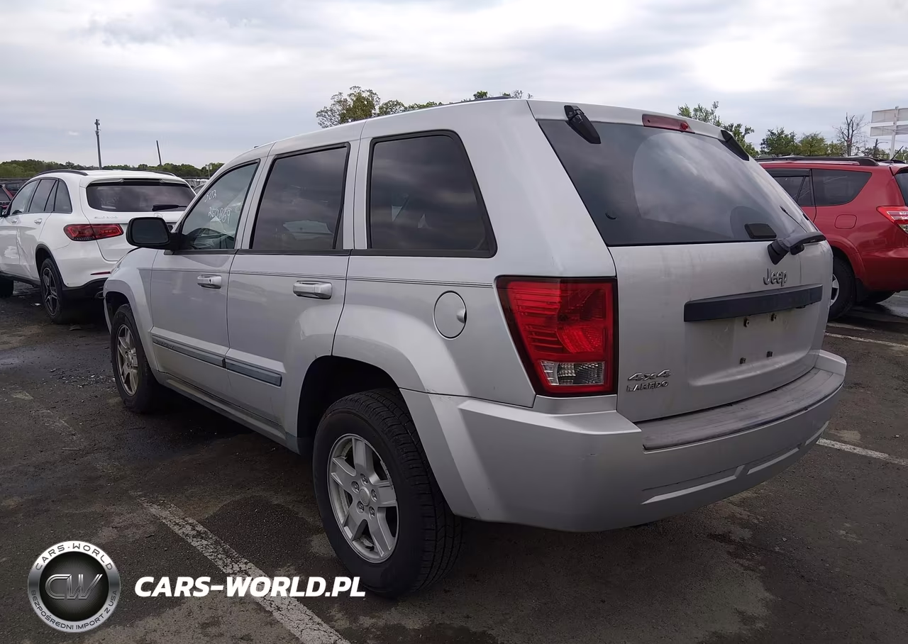 2007 Jeep Grand Cherokee Laredo VIN:1J8GR48KX7C597239 - 3